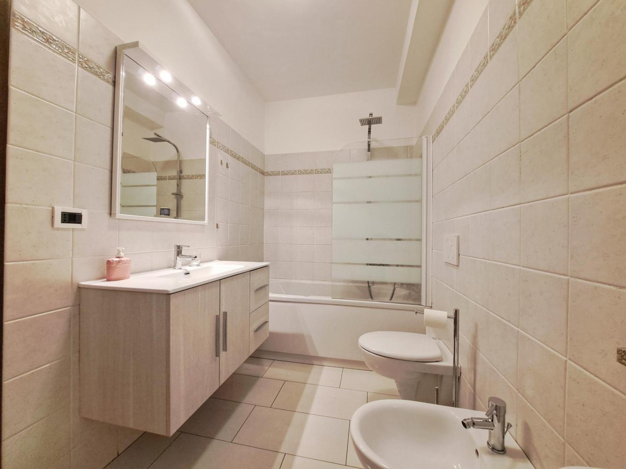 Casa Alpina - Appartamento Aosta Habitación foto